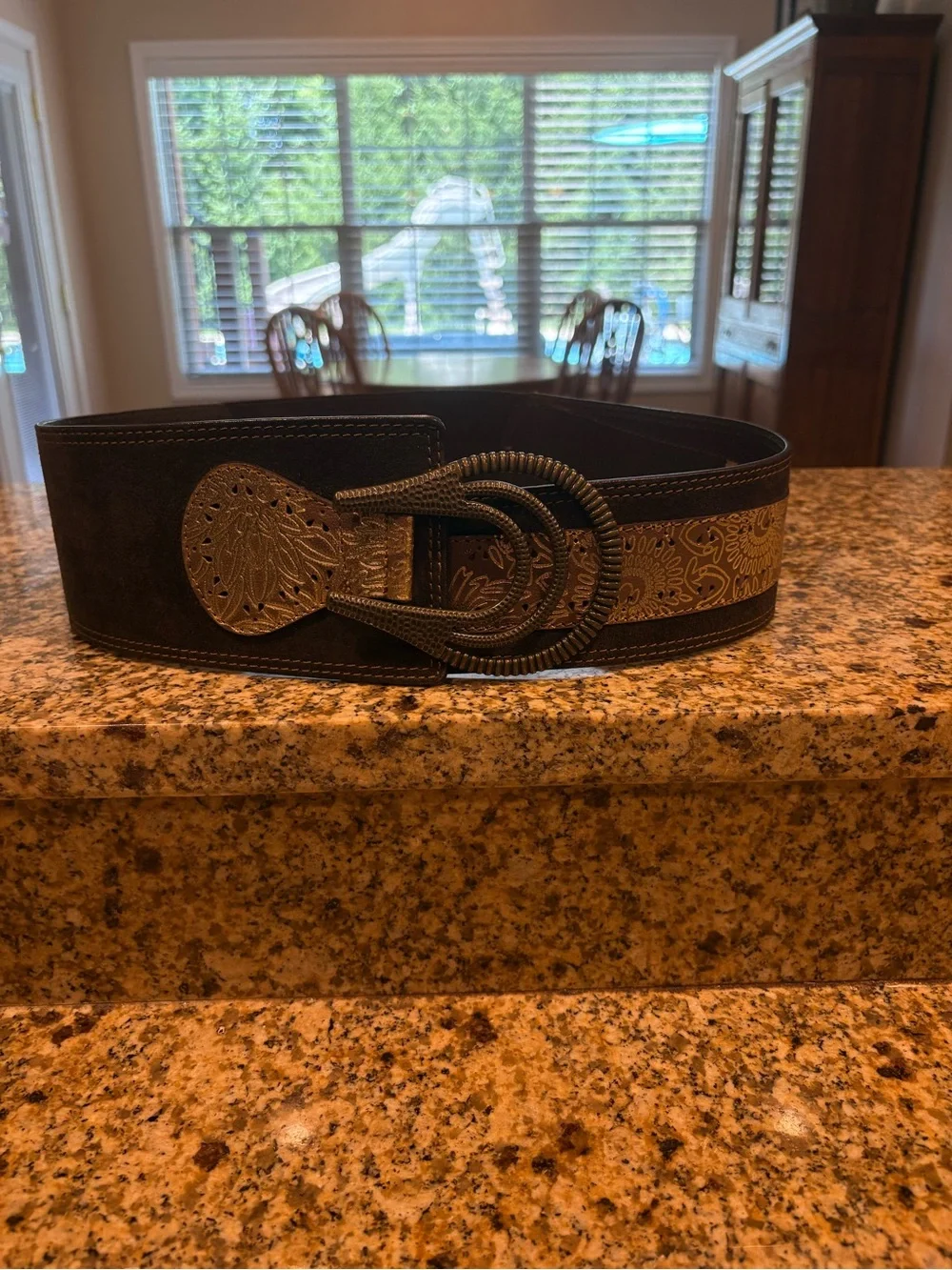 Chico’s Brown Wide Leather Hook Belt M Stretchy